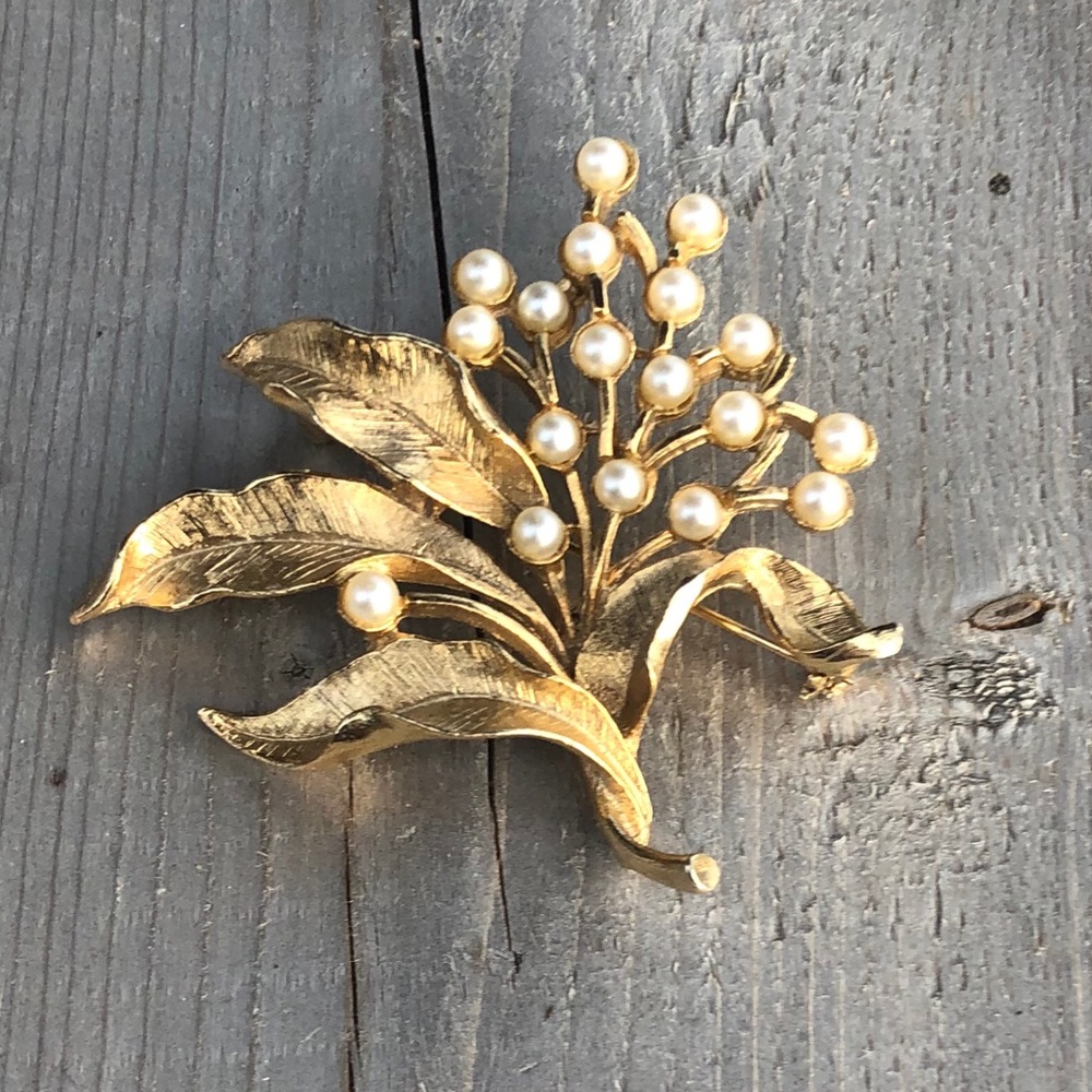 2 for $12 Vintage Gold Tone Floral Brooch Pin